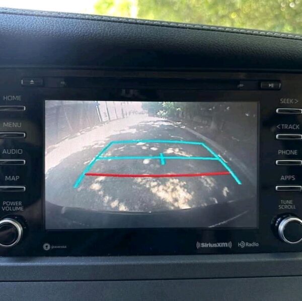 2020 Toyota Sienna XLE - Image 3