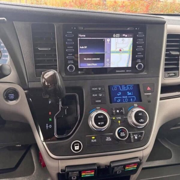 Toyota Model Sienna 2020 - Image 11