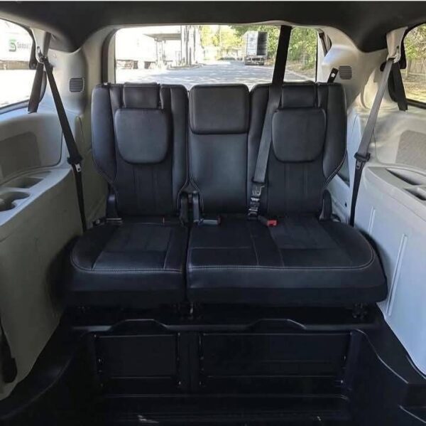 2020 Dodge Grand Caravan  SXT - Image 7