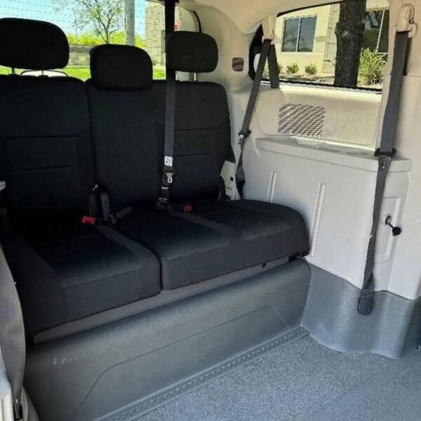 2010 Dodge Grand Caravan SE - Image 5
