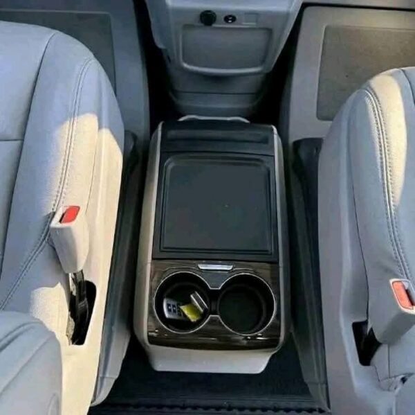 2017 Toyota Sienna XLE - Image 12