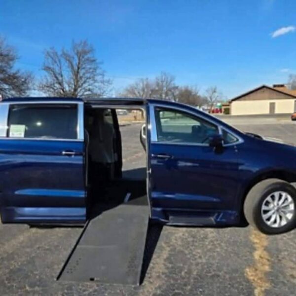 2018 Chrysler Pacifica SIENNA - Image 5