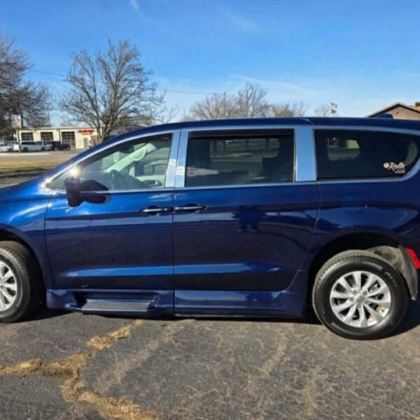 2018 Chrysler Pacifica SIENNA - Image 7