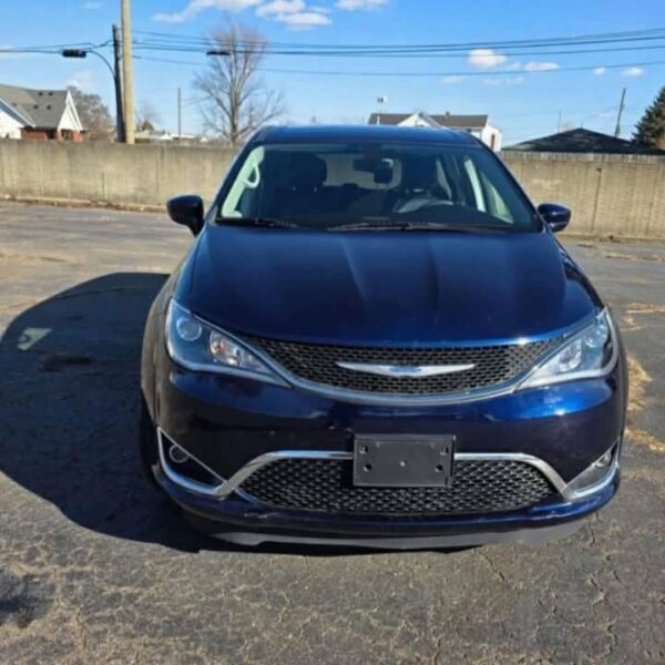 2018 Chrysler Pacifica SIENNA
