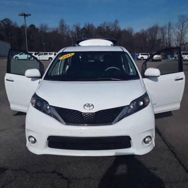 2013 Toyota Sienna SE
