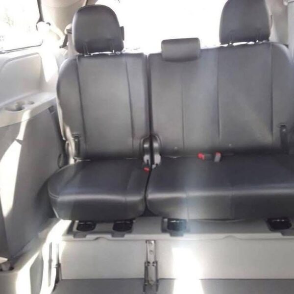 2013 Toyota Sienna SE - Image 4